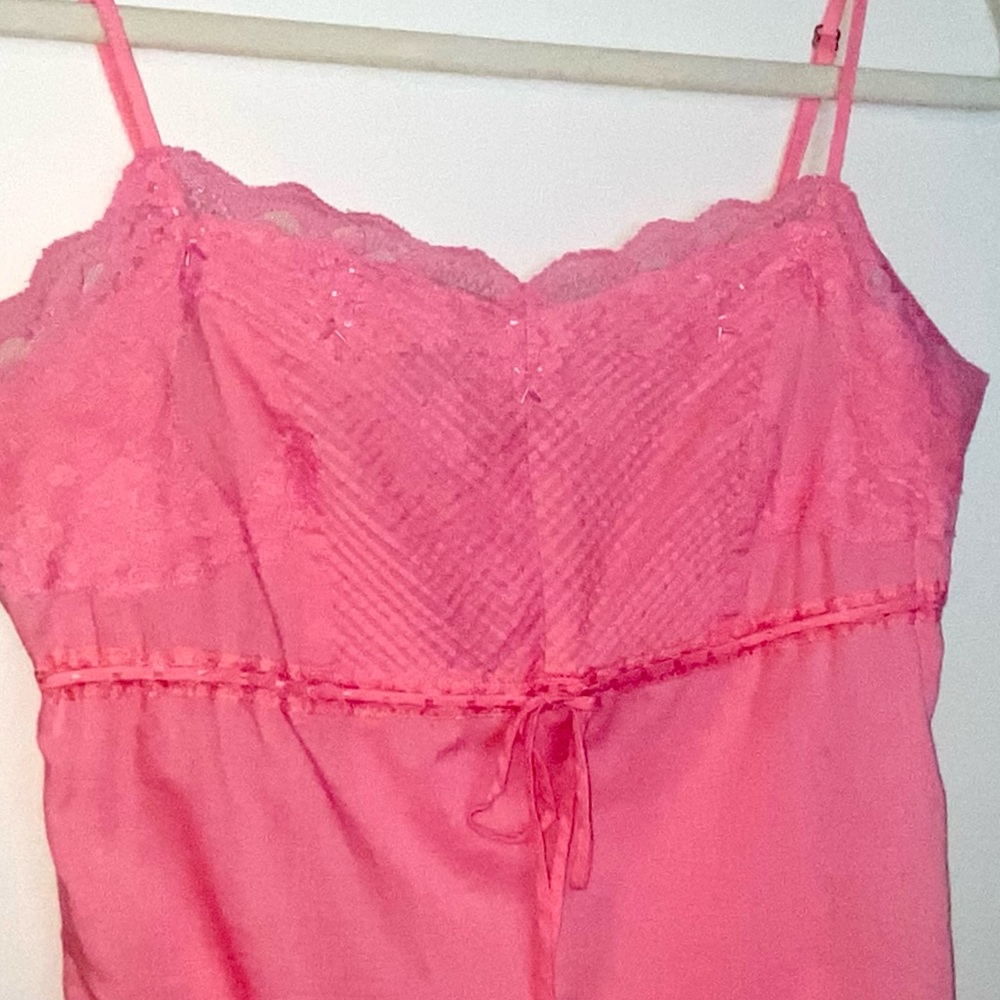Express Pink Tank - Picture 3 of 9